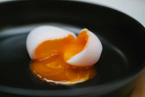 Những tác hại khi ăn trứng luộc không đúng cách