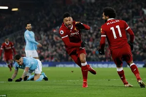 Man City thua đau Liverpool vì 9 phút kinh hoàng