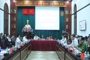 Lãnh đạo TAND Tối cao khen TAND TP.HCM 