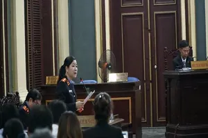 Đại án ngân hàng: Kiểm sát viên ý kiến về chỗ ngồi mới 