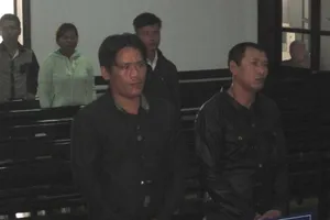 Xách đao đi dằn mặt, gặp ngay 'đại ca' thứ thiệt