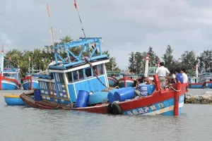 Ngư dân tố bị tàu của Trung Quốc đâm chìm ở Hoàng Sa