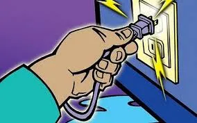 Sửa điện bị điện giật tử vong