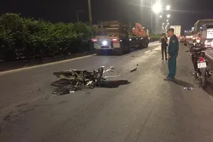 Quận 12: Đi xe máy vào làn ô tô, 1 thanh niên nhập viện