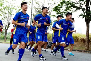 Olympic Việt Nam vừa đặt chân đến Indonesia đã gặp khó