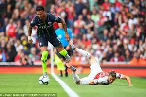 ‘Pháo thủ’ tịt ngòi, thua 'sấp mặt' Man City ngay tại Emirates