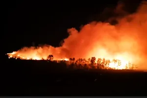 Đám cháy âm ỉ khó dập ở Bà Rịa-Vũng Tàu