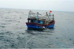 6 ngư dân Quảng Ngãi đang gặp nạn ở Hoàng Sa