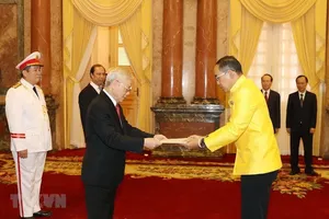 Tổng bí thư, Chủ tịch nước tiếp đại sứ các nước trình quốc thư