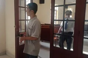 Điều tra bổ sung vụ gã đàn ông dâm ô hàng loạt bé gái