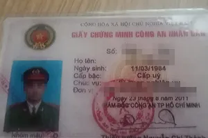 1 công an nghỉ việc 'cắm' thẻ ngành mượn tiền rồi không trả
