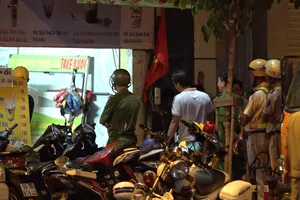 Công an TP.HCM nói về vụ cầm súng gây rối ở quận 10