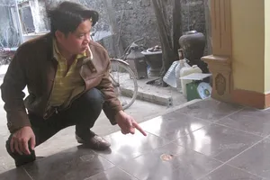 12 bị can gây rối, ném mìn vào đám hỏi bị khởi tố