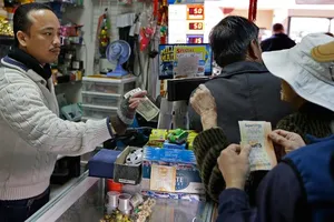 Người Việt trúng số 324 triệu USD xin nghỉ việc vĩnh viễn