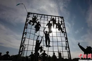 Tận mắt học sinh Palestine huấn luyện quân sự