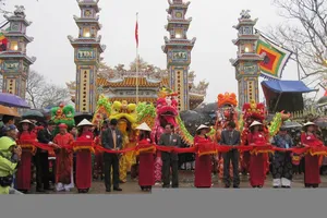 Xem lễ hội cầu ngư đặc sắc ở Huế