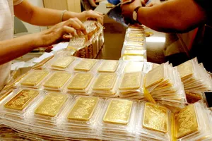 Giá vàng trong nước và thế giới thu hẹp khoảng cách