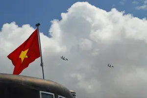 Phóng sự ảnh lễ thượng cờ hai tàu ngầm tại quân cảng Cam Ranh