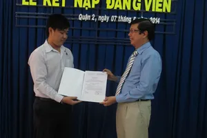 Thêm một Đảng viên là học sinh
