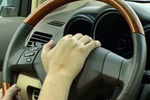 5 cách lái ô tô bất lịch sự của dân Việt