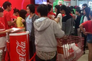 Khắc tên trên lon Coca Cola: Người tiêu dùng Việt là bầy cừu ngoan?