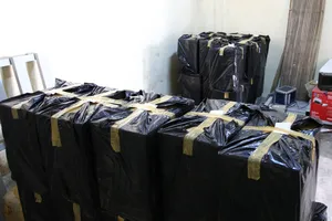 Bắt xe vận chuyển 12.000 bao thuốc lá lậu