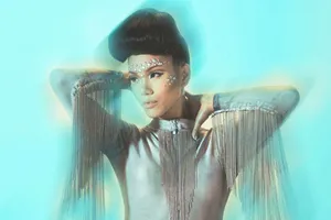 Phương Vy trình làng "On and on" với những shot hình triệu đô