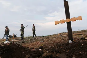 Thêm mộ tập thể được tìm thấy tại Ukraine 