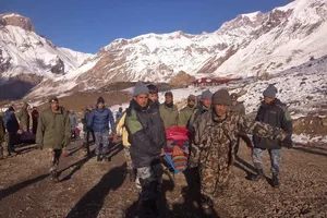 Xác minh thông tin có người Việt mất tích trong vụ lở tuyết ở Himalaya, Nepal
