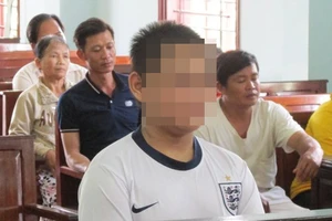 16 tuổi, rủ bé gái 7 tuổi chơi trốn tìm rồi hiếp dâm