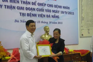 'Tái sinh' vì được mẹ ruột hiến thận