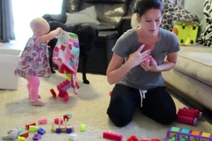 Tại sao mẹ không bao giờ làm xong việc nhà