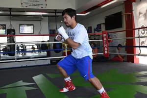 Miệt thị người đồng tính, người hùng boxing lãnh đủ