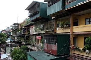 Lập phương án di dân hai chung cư xuống cấp tại Hà Nội