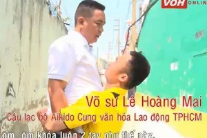 Xử lý tình huống bị sàm sỡ, ôm và nhấc lên cao
