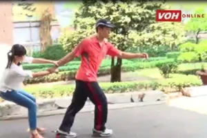 Xử lý khi bị kẻ xấu nắm tay lôi đi 