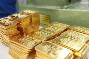 Vàng ngoại rớt giá thê thảm 