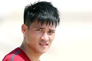 Công Vinh bị ngộ độc vì ăn cá hay…