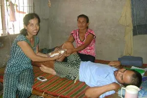 Xót thương người đàn ông không có tiền phẫu thuật