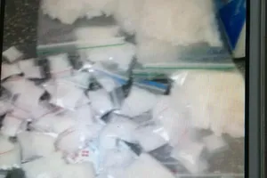 Bắt hai chị em nghiện và buôn bán ma túy 