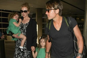 Nicole Kidman xin thêm con nuôi?