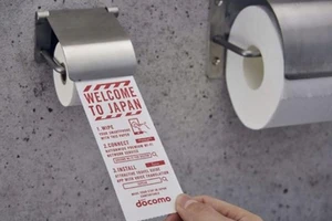 Giấy vệ sinh dùng cho... điện thoại thông minh