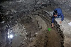 Nín thở với tòa tháp sọ người dưới lòng đất