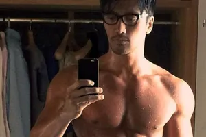 Choáng với người mẫu 'soái ca' khó tin đã U60 