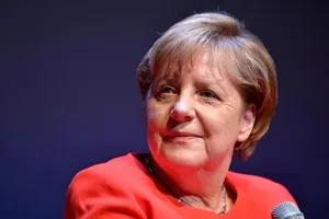 Giải mã tính cách bà Merkel và Hillary qua khuôn mặt