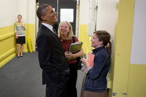 Cựu trợ lý ông Obama kể chuyện hậu trường Nhà Trắng