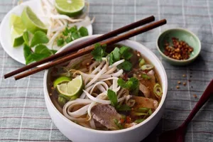 Phở và gỏi cuốn thuộc 50 món ăn ngon nhất thế giới