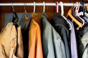 Lục lại áo khoác cũ, bất ngờ tìm thấy vé số 545 tỉ