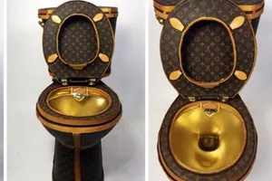Choáng với bồn cầu 2,2 tỉ làm từ túi Louis Vuitton