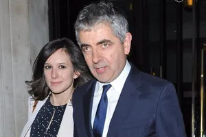 'Mr. Bean' sắp làm cha ở tuổi 62